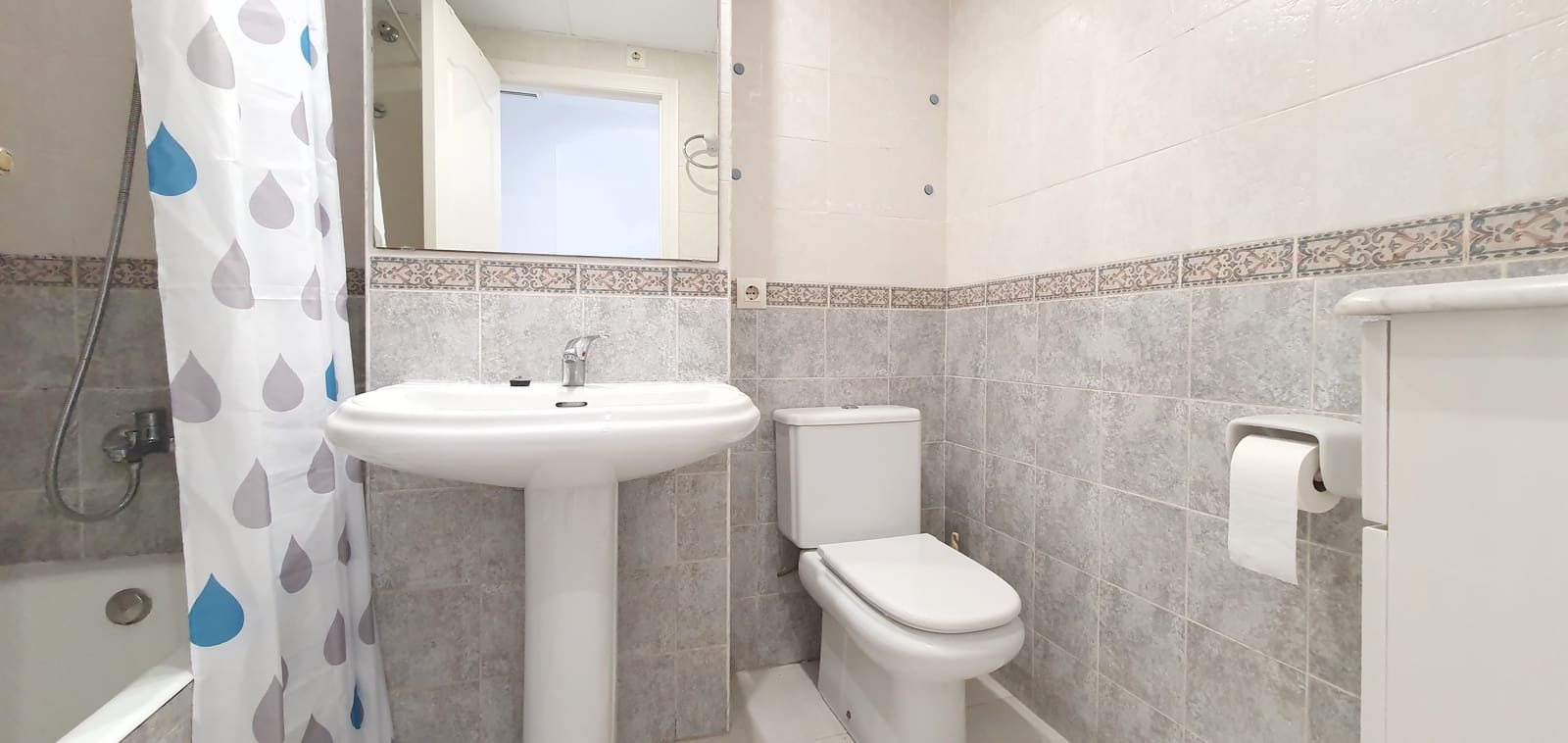 2 sovrum Strandlägenhet för semesterbostäder i Denia med pool garage - 400 € (Ref: 9759585)