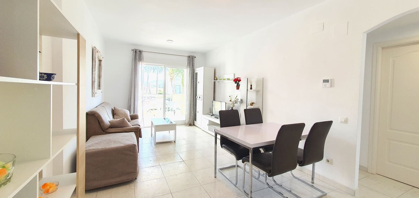 2 sovrum Strandlägenhet för semesterbostäder i Denia med pool garage - 400 € (Ref: 9759585)