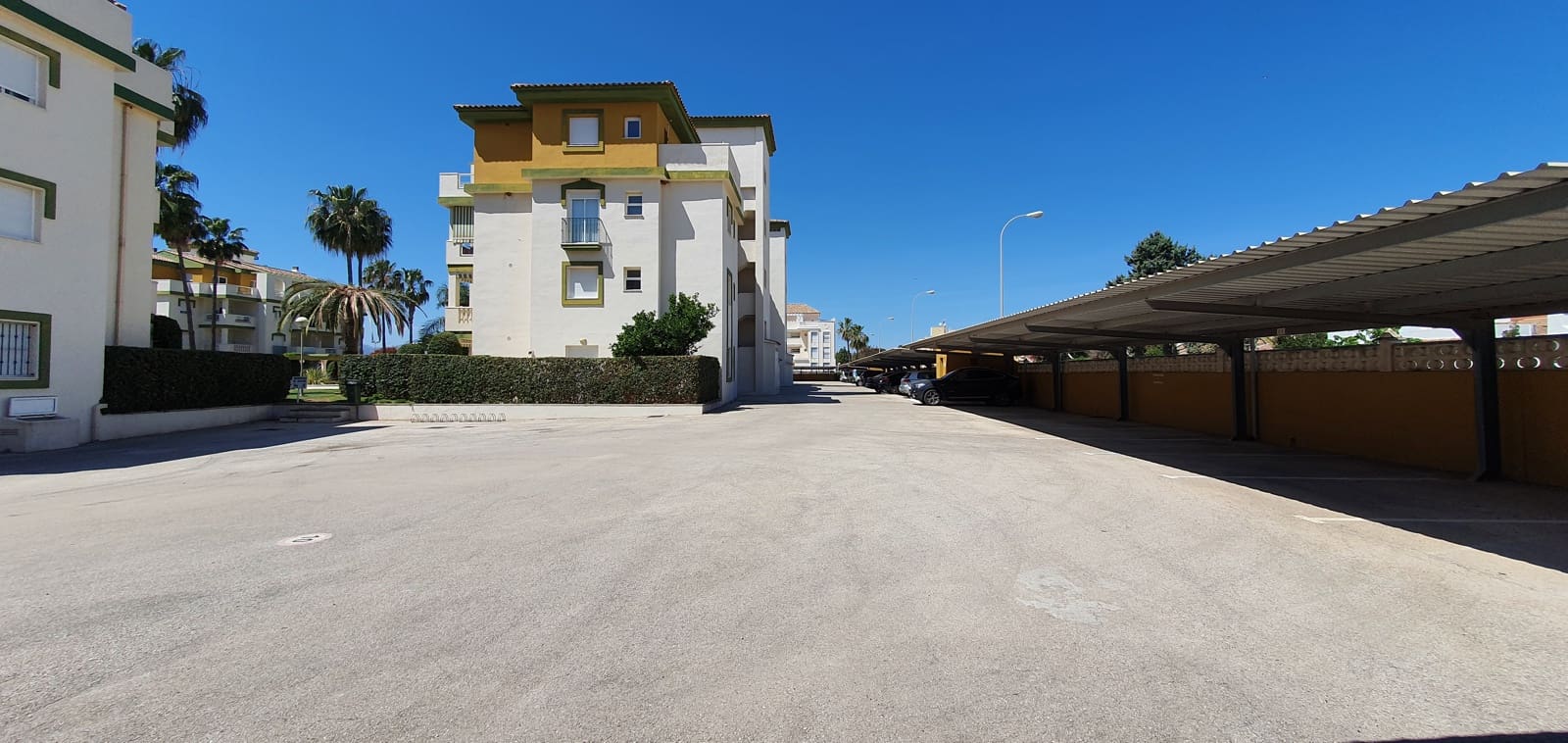 2 sovrum Strandlägenhet för semesterbostäder i Denia med pool garage - 400 € (Ref: 9759585)