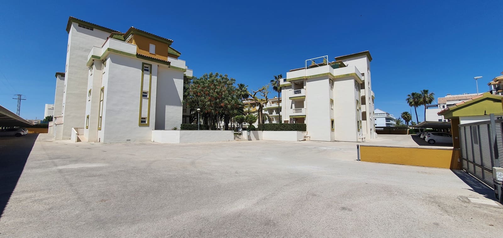 2 sovrum Strandlägenhet för semesterbostäder i Denia med pool garage - 400 € (Ref: 9759585)