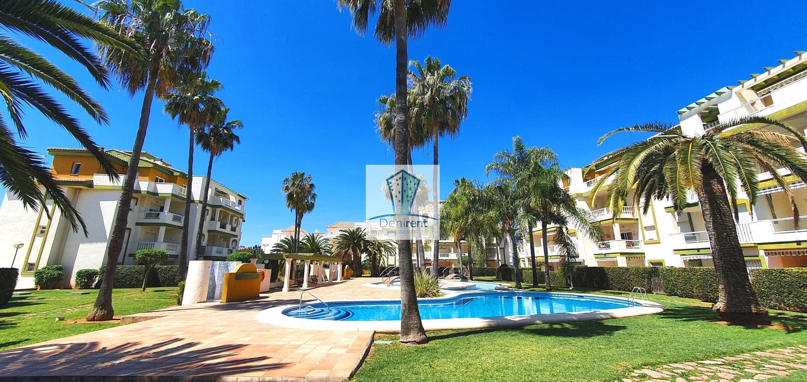 2 sovrum Strandlägenhet för semesterbostäder i Denia med pool garage - 400 € (Ref: 9759585)
