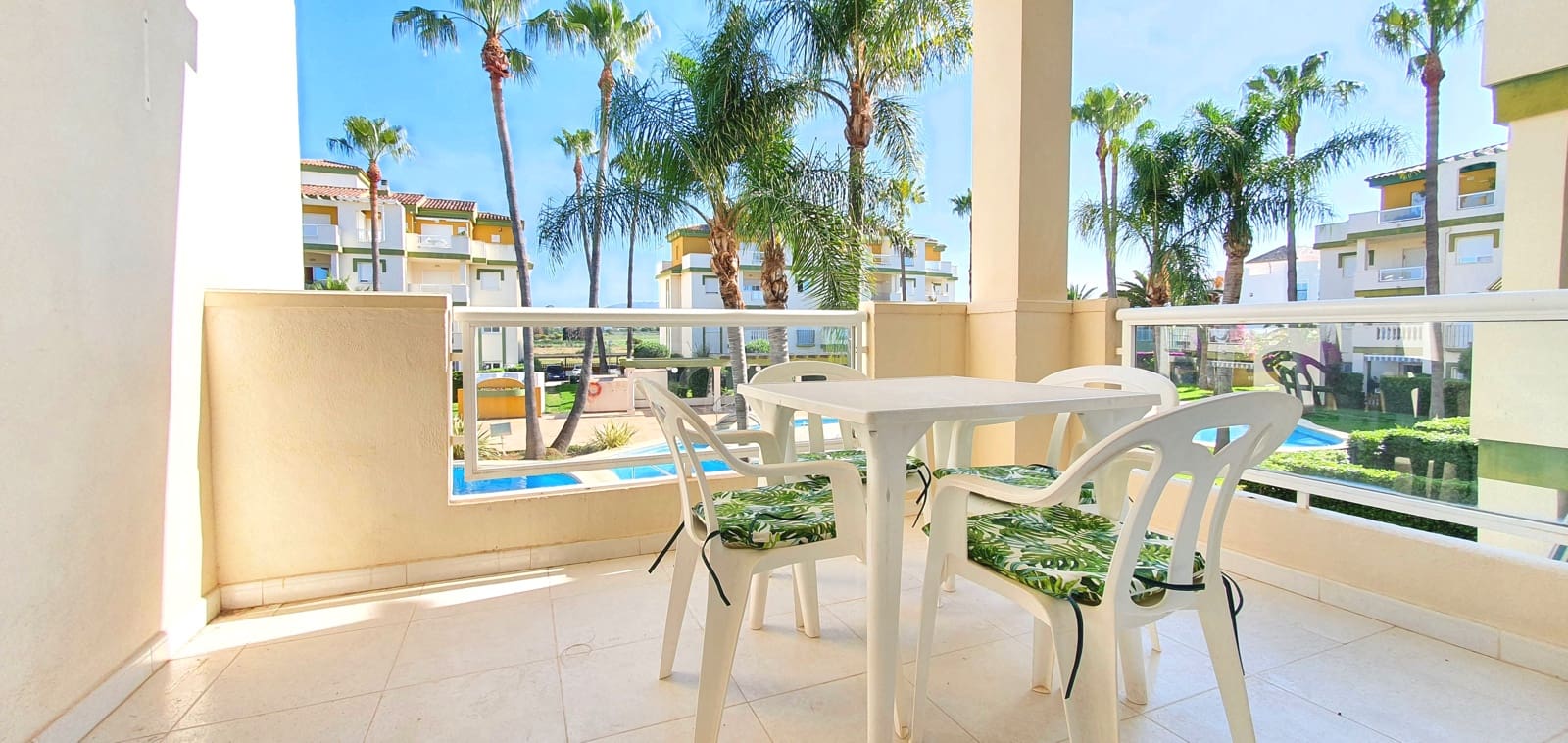 2 sovrum Strandlägenhet för semesterbostäder i Denia med pool garage - 400 € (Ref: 9759585)