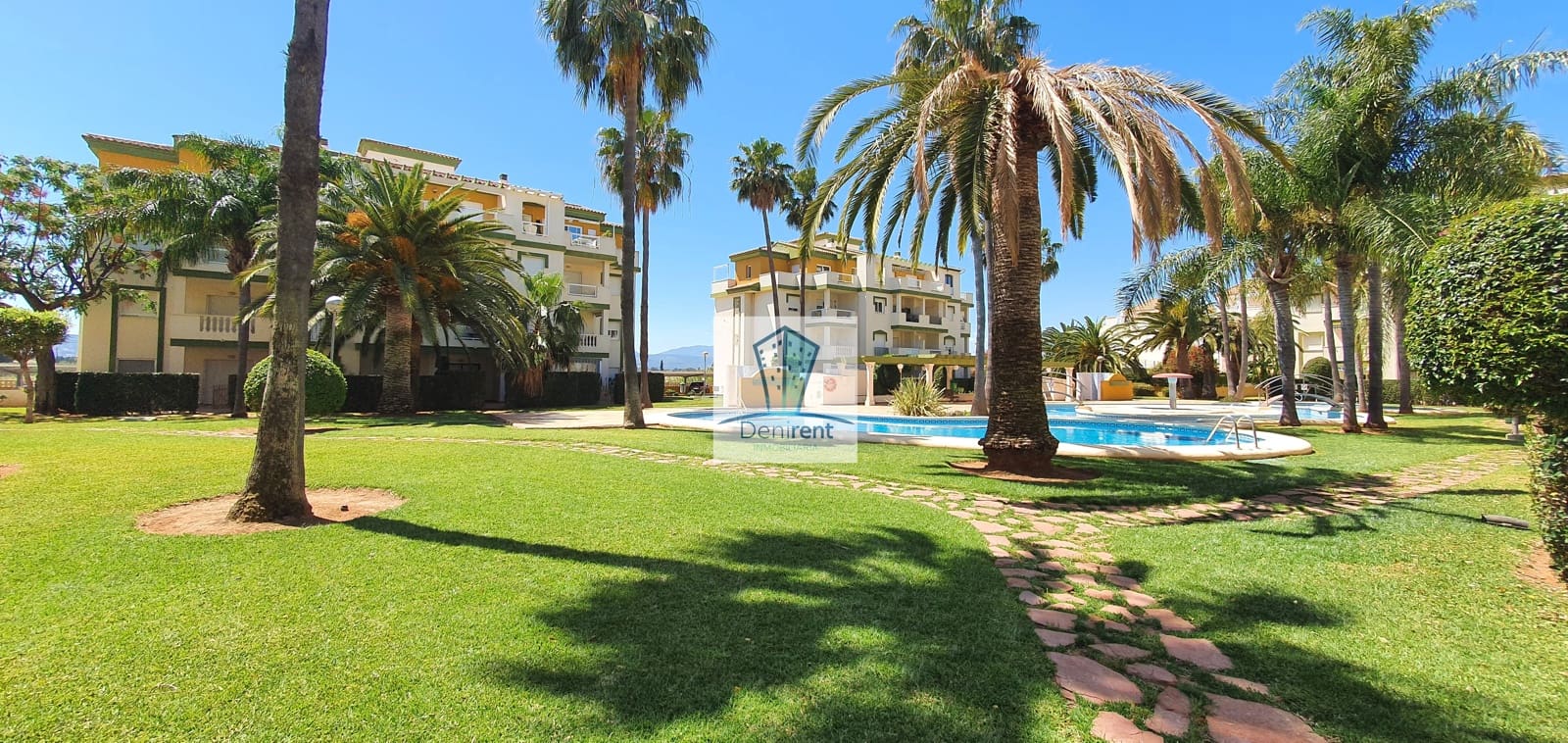 2 sovrum Strandlägenhet för semesterbostäder i Denia med pool garage - 400 € (Ref: 9759585)