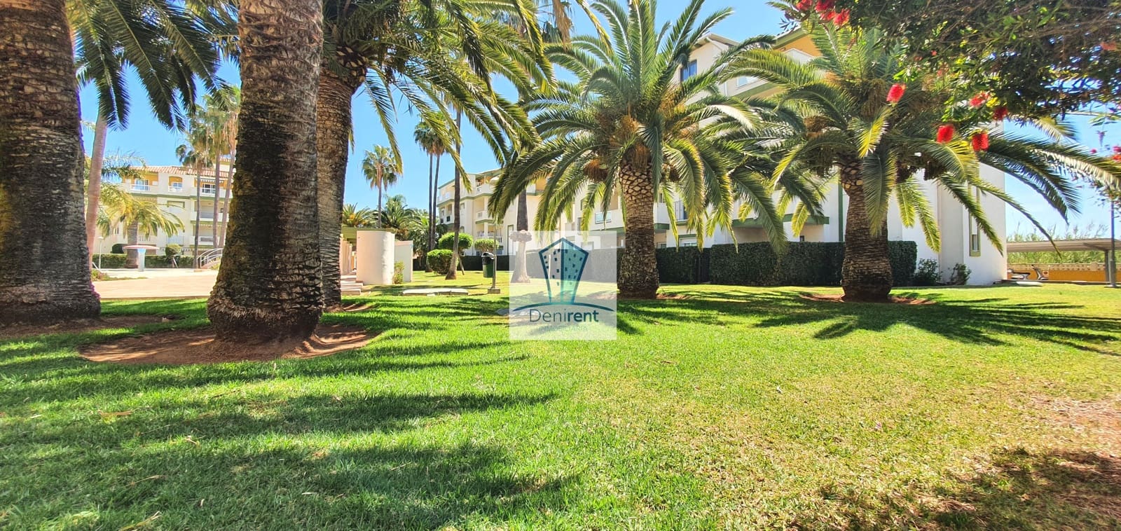 2 sovrum Strandlägenhet för semesterbostäder i Denia med pool garage - 400 € (Ref: 9759585)