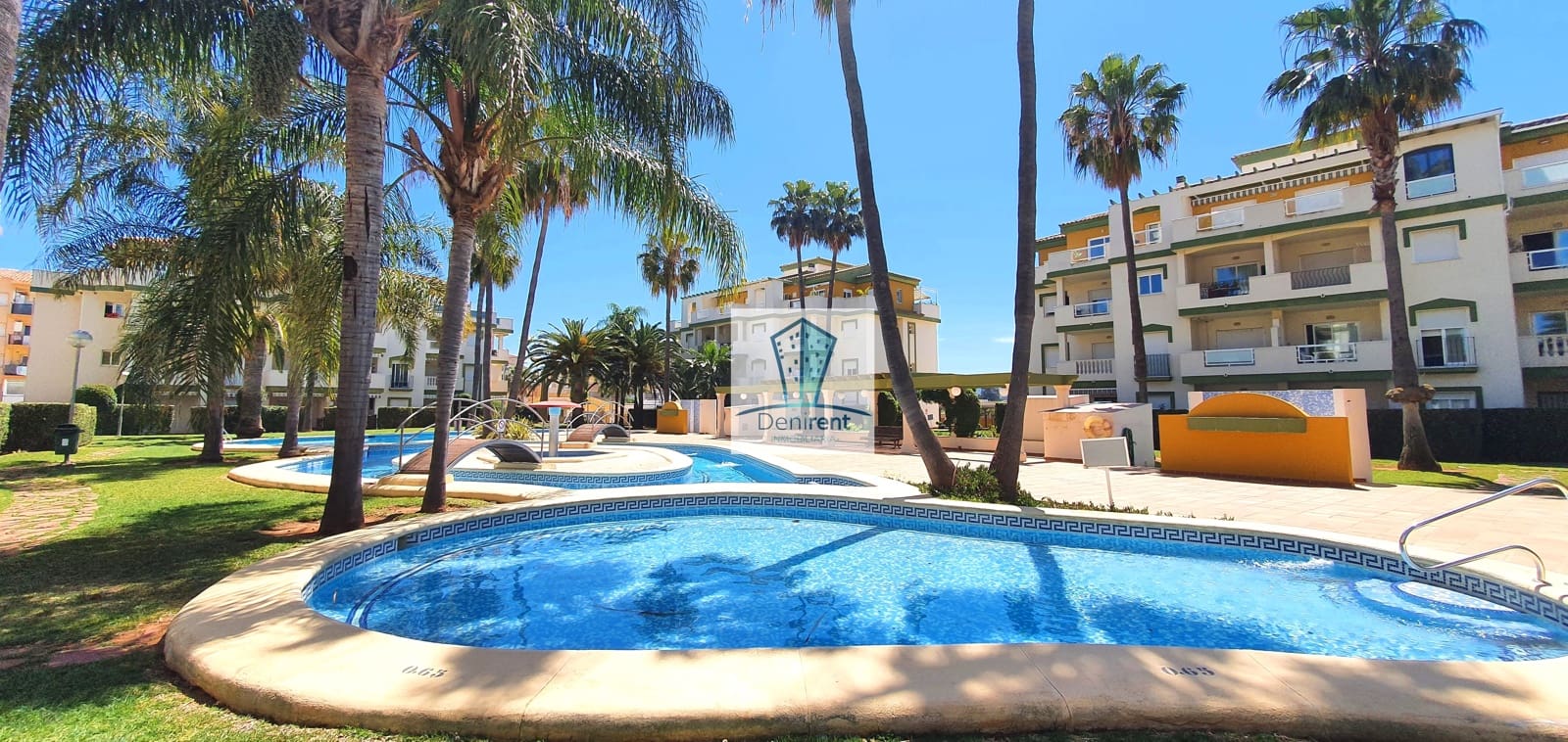 2 sovrum Strandlägenhet för semesterbostäder i Denia med pool garage - 400 € (Ref: 9759585)
