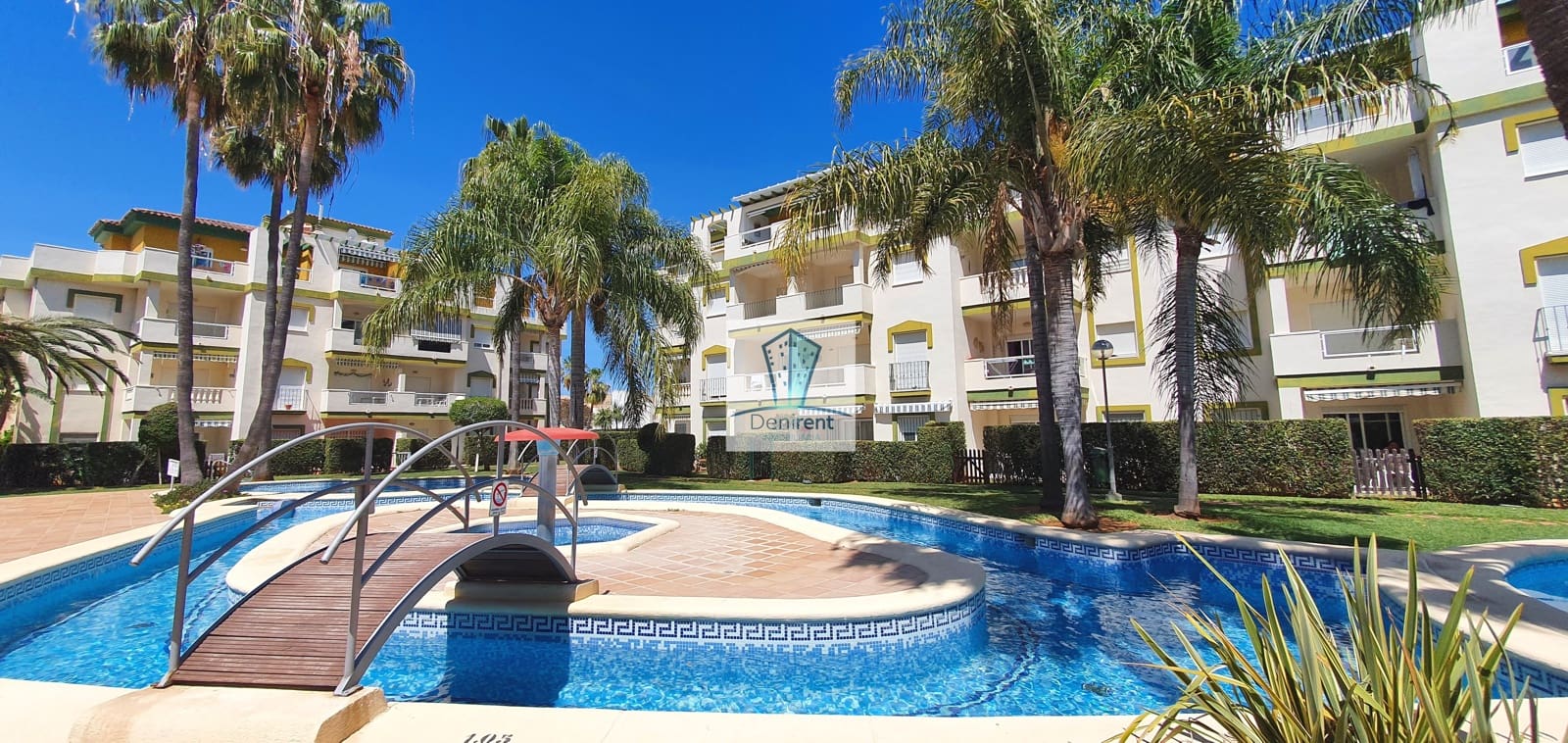 2 sovrum Strandlägenhet för semesterbostäder i Denia med pool garage - 400 € (Ref: 9759585)