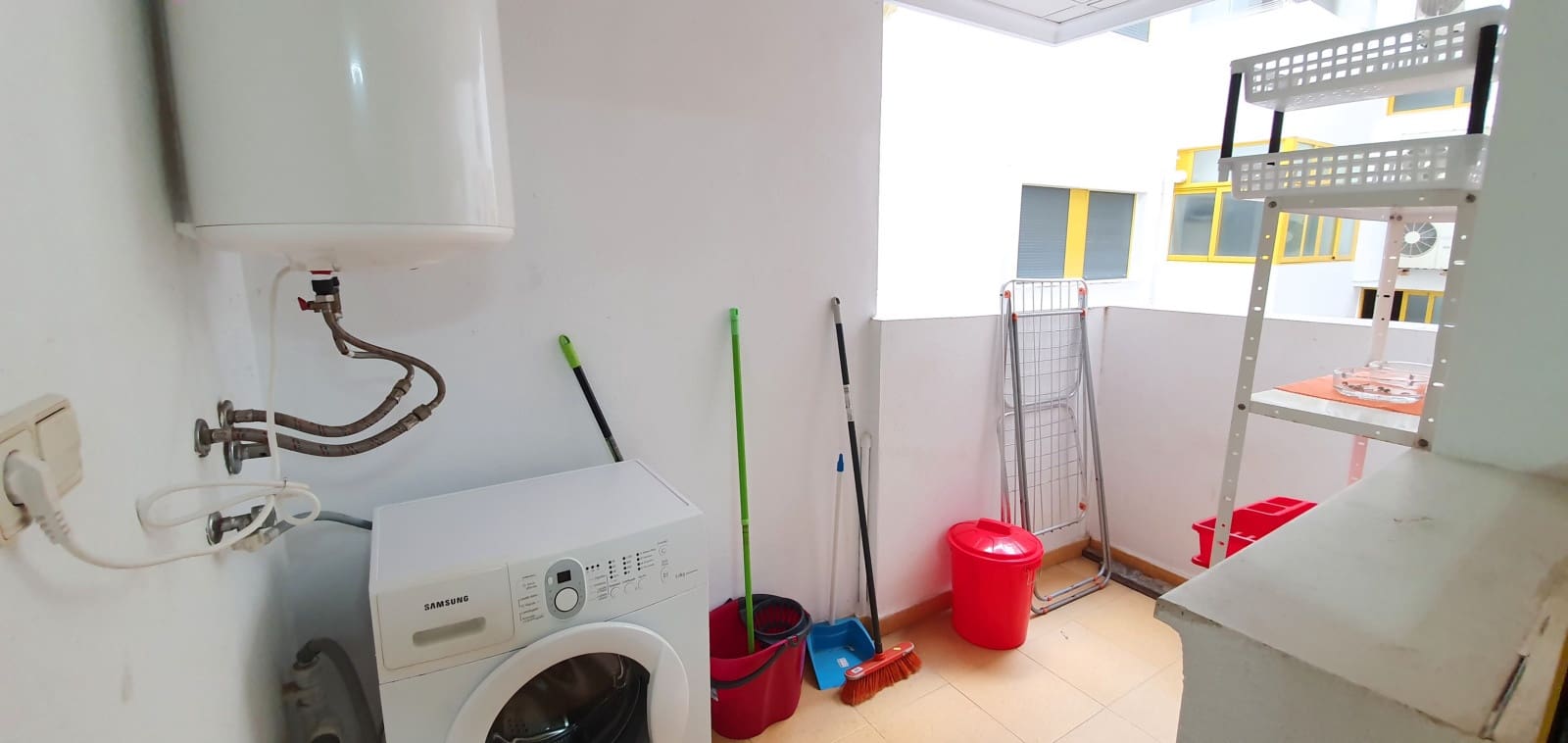 2 bedroom Beach Apartment for holiday rental in Denia with pool garage - € 400 (Ref: 9759588)