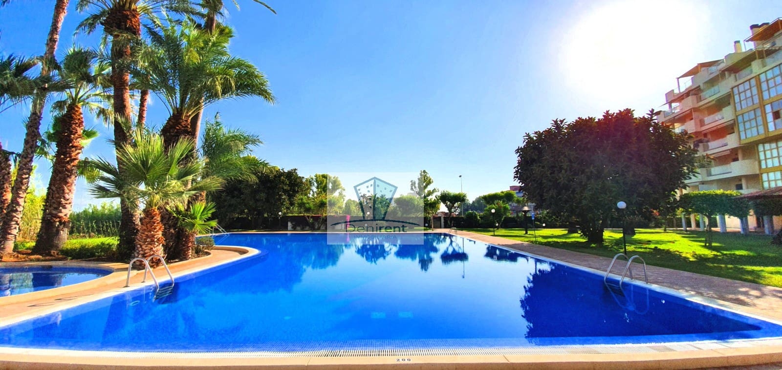 2 bedroom Beach Apartment for holiday rental in Denia with pool garage - € 400 (Ref: 9759588)