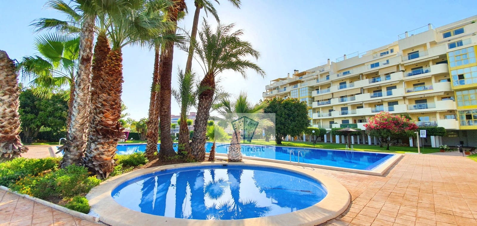 2 bedroom Beach Apartment for holiday rental in Denia with pool garage - € 400 (Ref: 9759588)