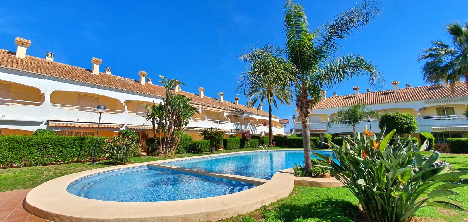 2 bedroom Terraced Villa for holiday rental in Denia with pool garage - € 400 (Ref: 9759607)