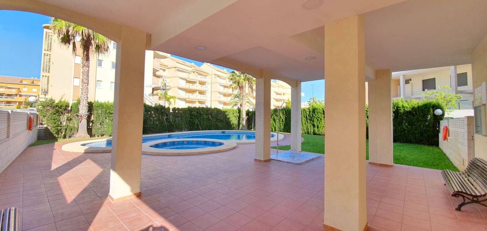 2 bedroom Beach Apartment for holiday rental in Denia with pool - € 380 (Ref: 9759993)