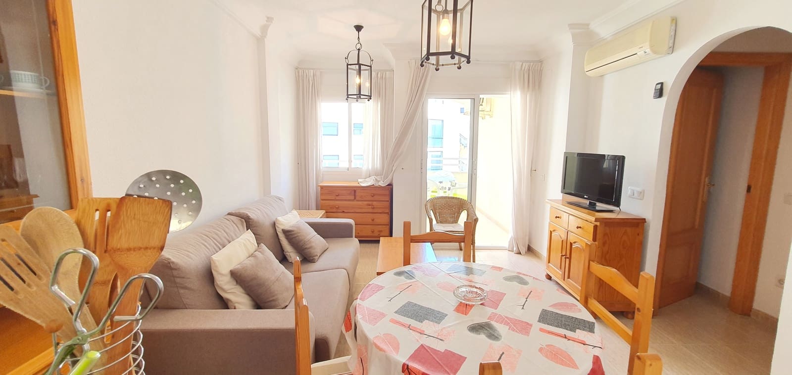 2 bedroom Beach Apartment for holiday rental in Denia with pool - € 380 (Ref: 9759993)