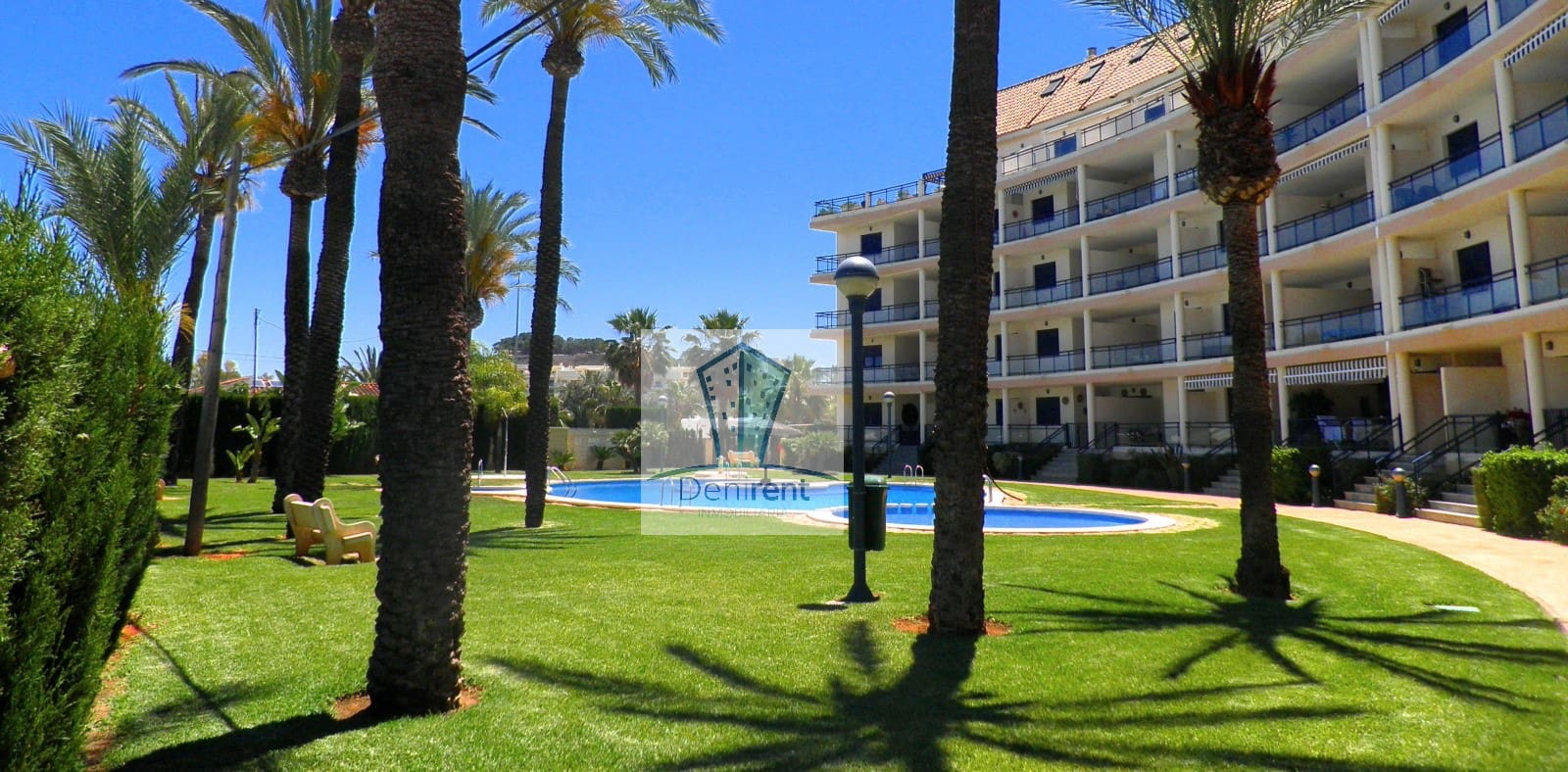 2 bedroom Beach Apartment for holiday rental in Denia with pool garage - € 400 (Ref: 9760090)