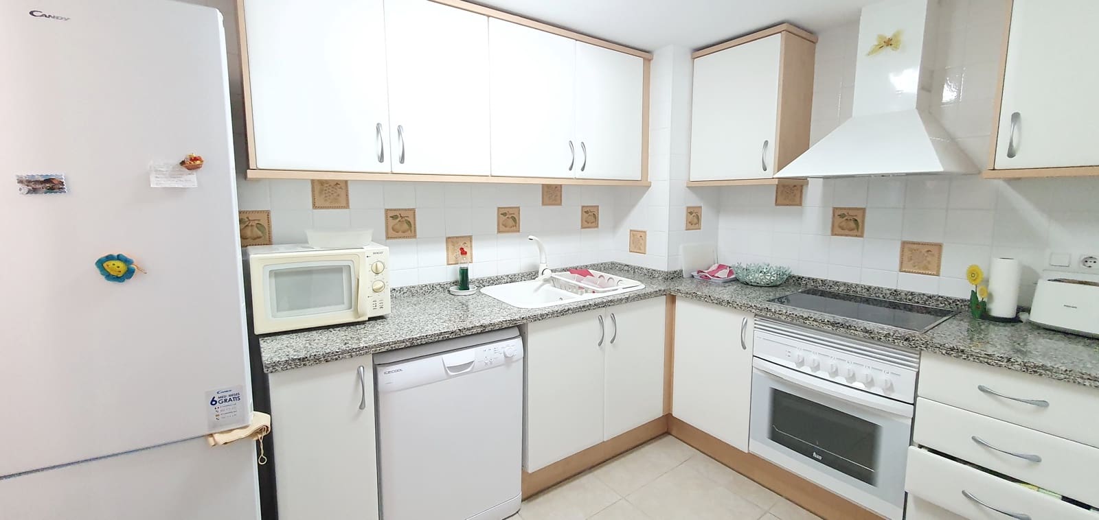 2 bedroom Beach Apartment for holiday rental in Denia with pool garage - € 400 (Ref: 9760090)