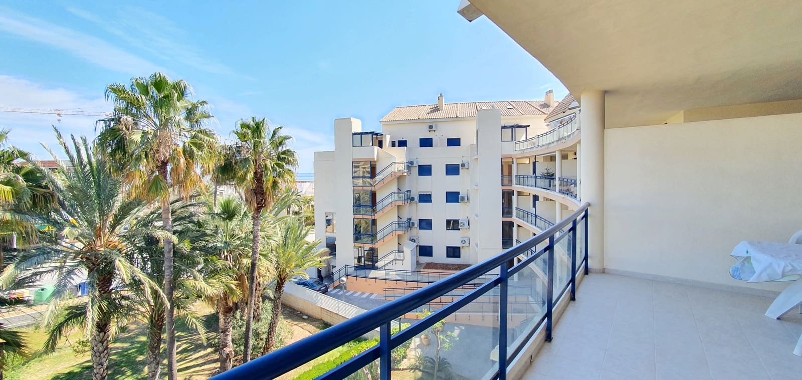 2 bedroom Beach Apartment for holiday rental in Denia with pool garage - € 400 (Ref: 9760090)