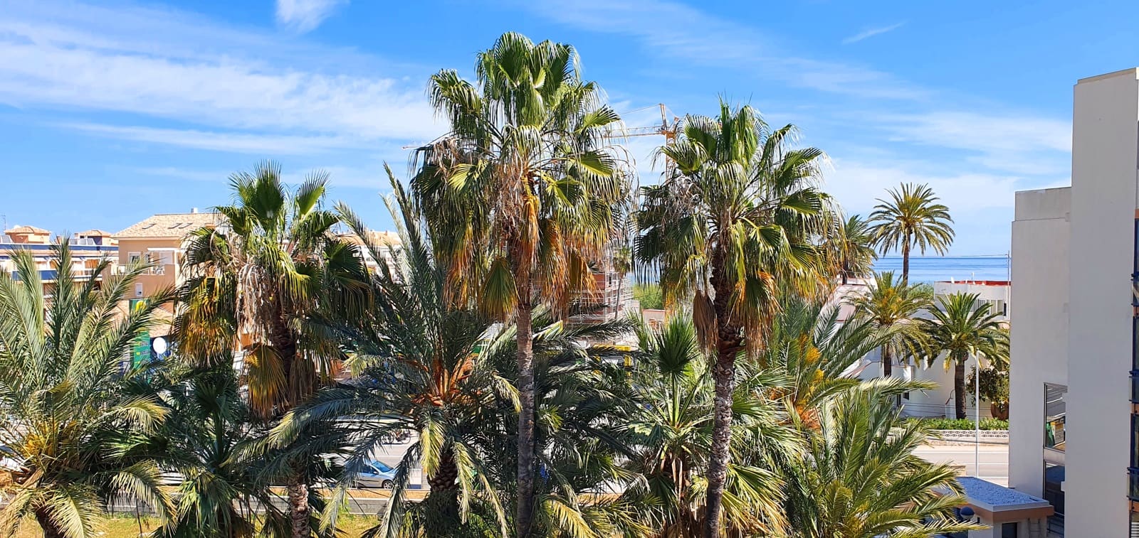 2 bedroom Beach Apartment for holiday rental in Denia with pool garage - € 400 (Ref: 9760090)