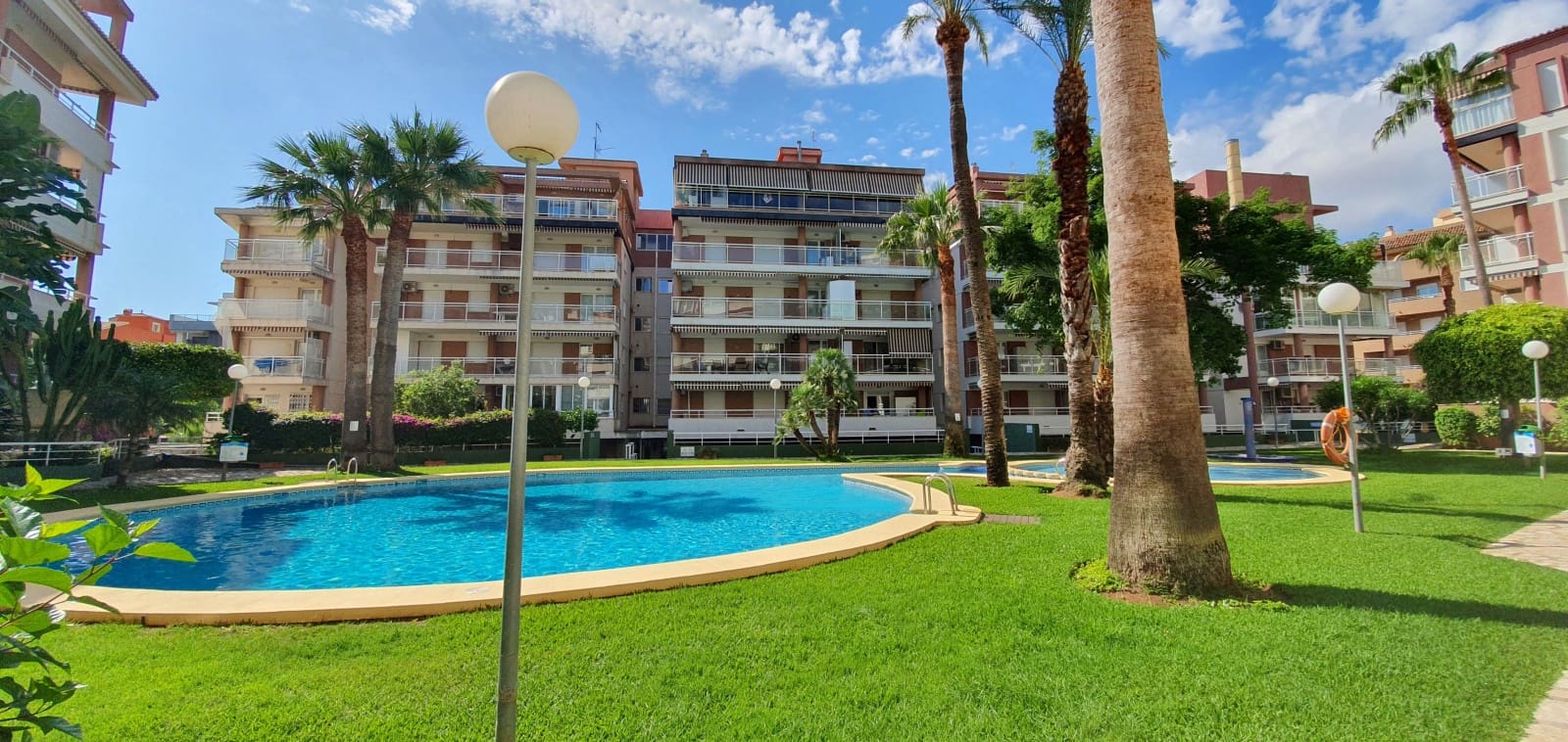 2 bedroom Beach Apartment for holiday rental in Denia with pool garage - € 450 (Ref: 9760113)