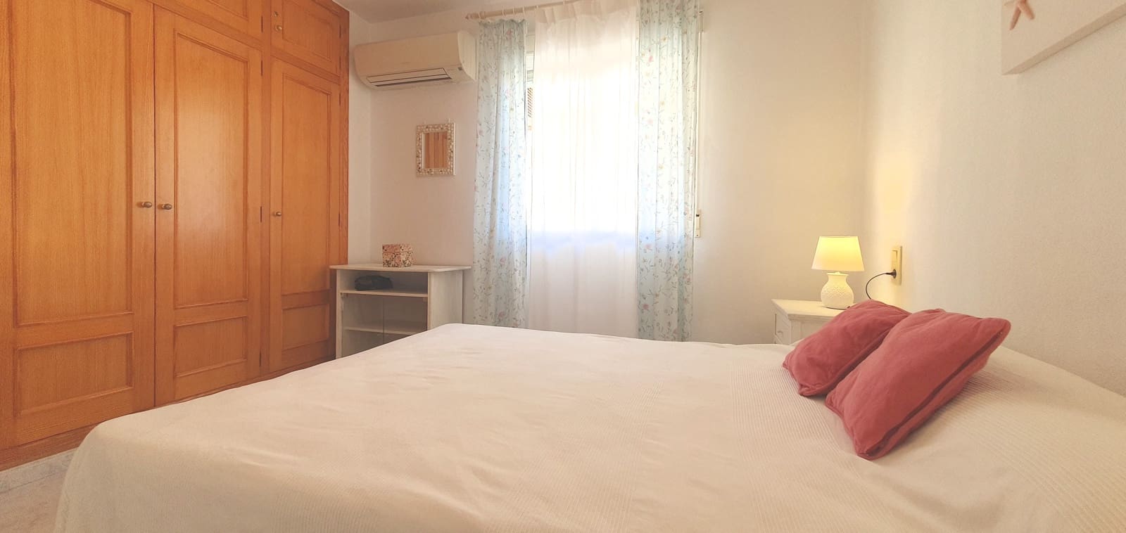 2 bedroom Beach Apartment for holiday rental in Denia with pool garage - € 450 (Ref: 9760113)