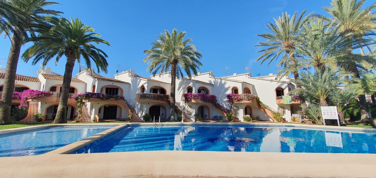 2 bedroom Terraced Villa for holiday rental in Denia with pool - € 420 (Ref: 9760124)