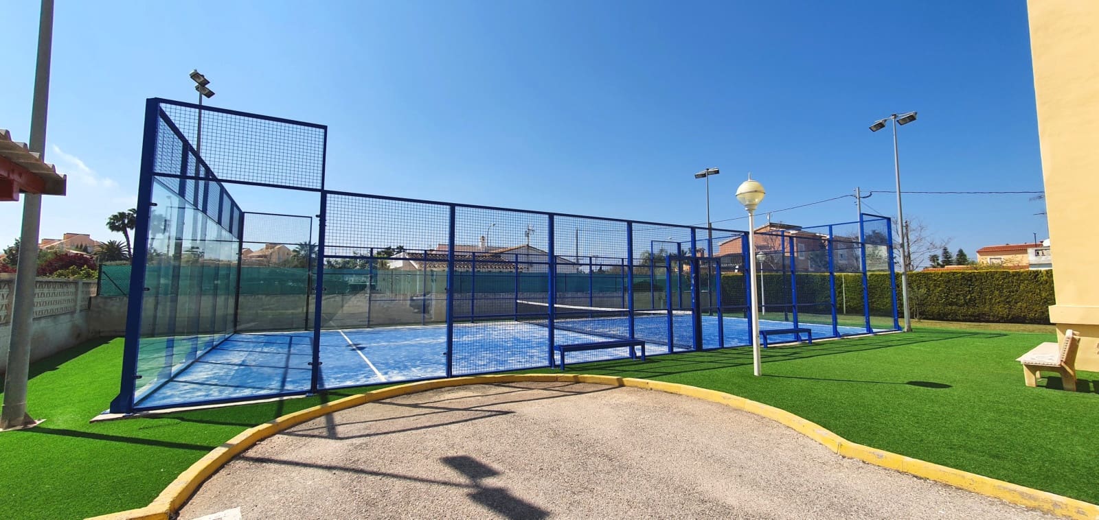   1 soveværelse   ferieStrandlejlighed i Denia   med   swimmingpool  garage  - € 420 (Ref: 9760990)