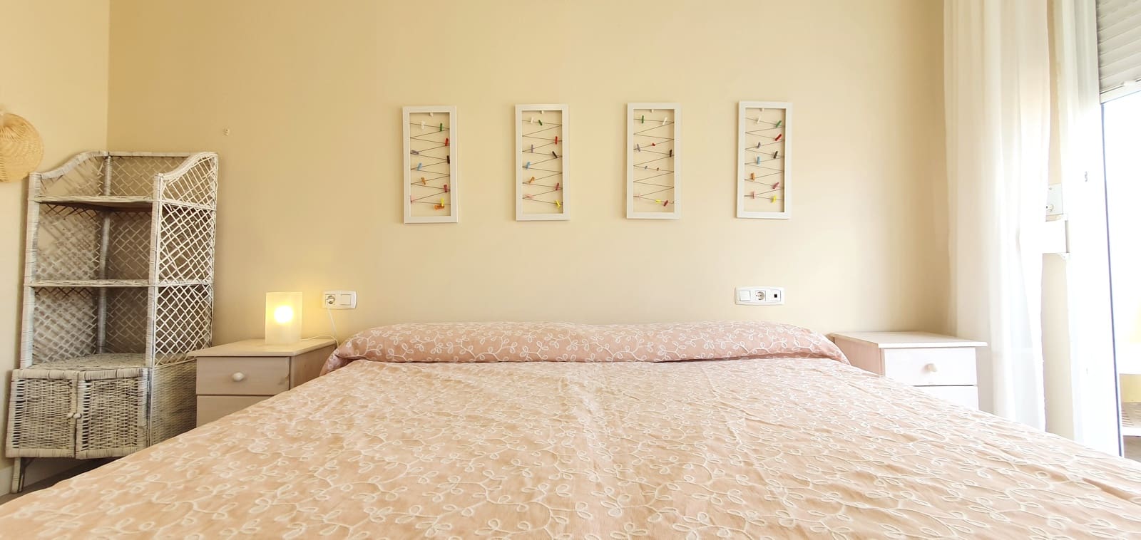   1 soveværelse   ferieStrandlejlighed i Denia   med   swimmingpool  garage  - € 420 (Ref: 9760990)