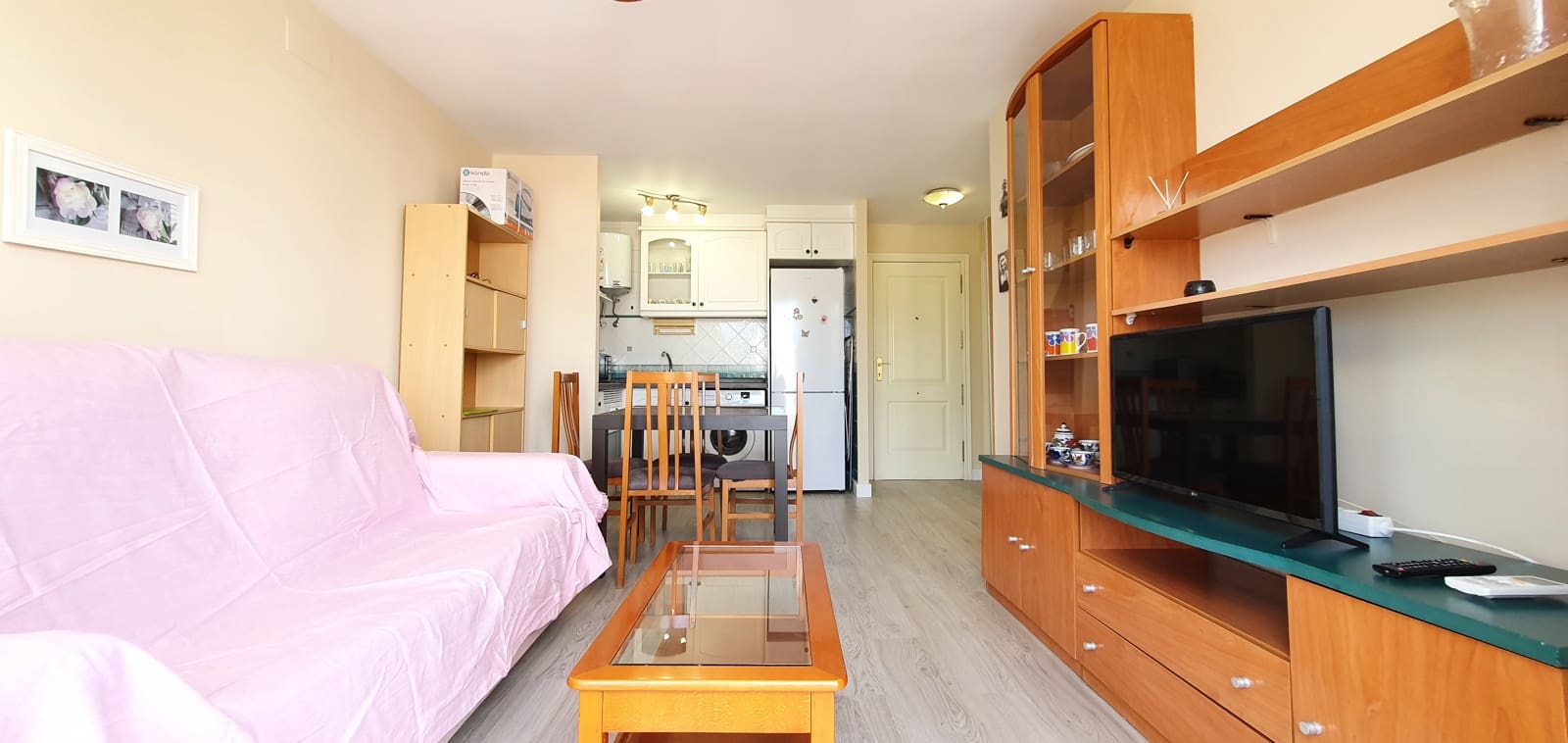   1 soveværelse   ferieStrandlejlighed i Denia   med   swimmingpool  garage  - € 420 (Ref: 9760990)