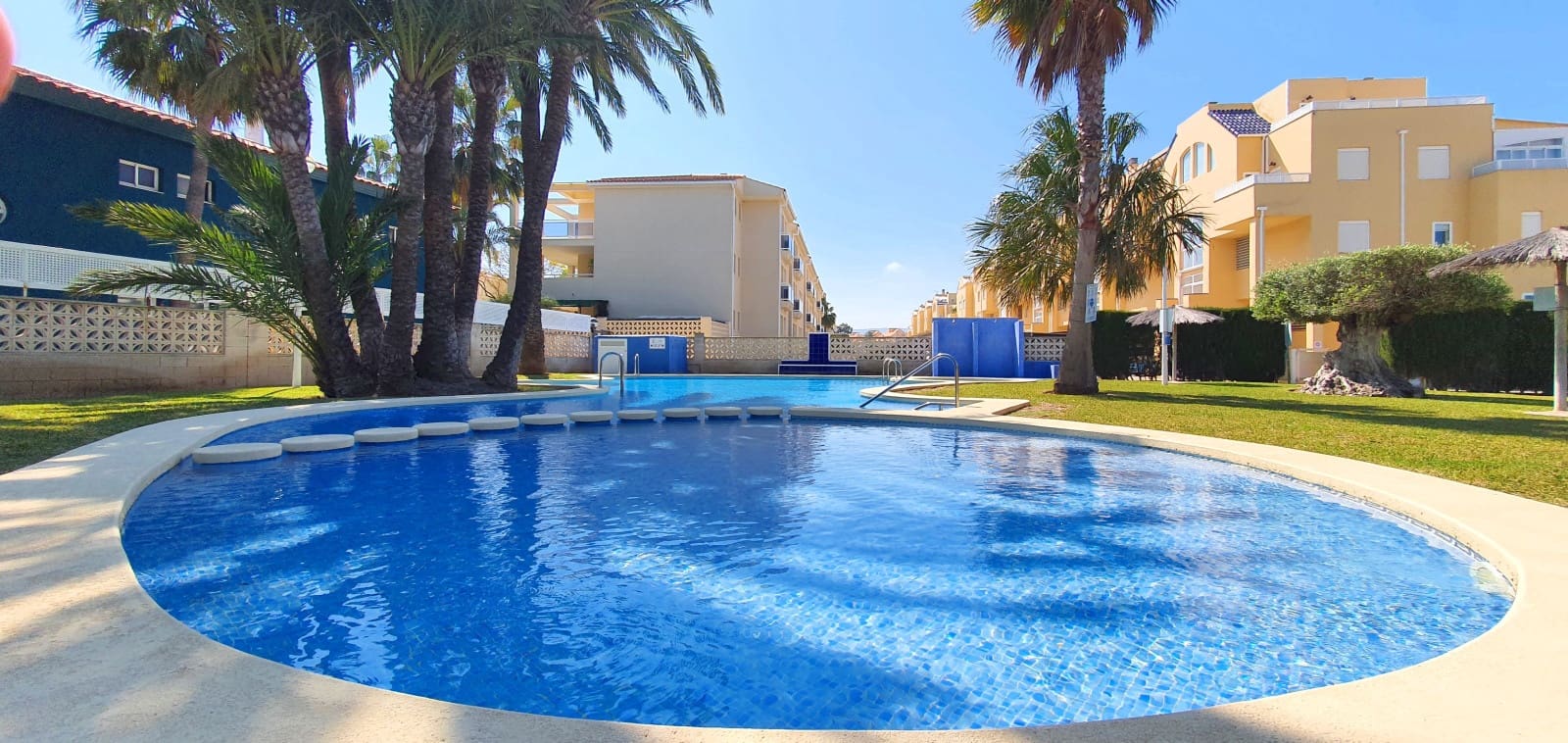   1 soveværelse   ferieStrandlejlighed i Denia   med   swimmingpool  garage  - € 420 (Ref: 9760990)
