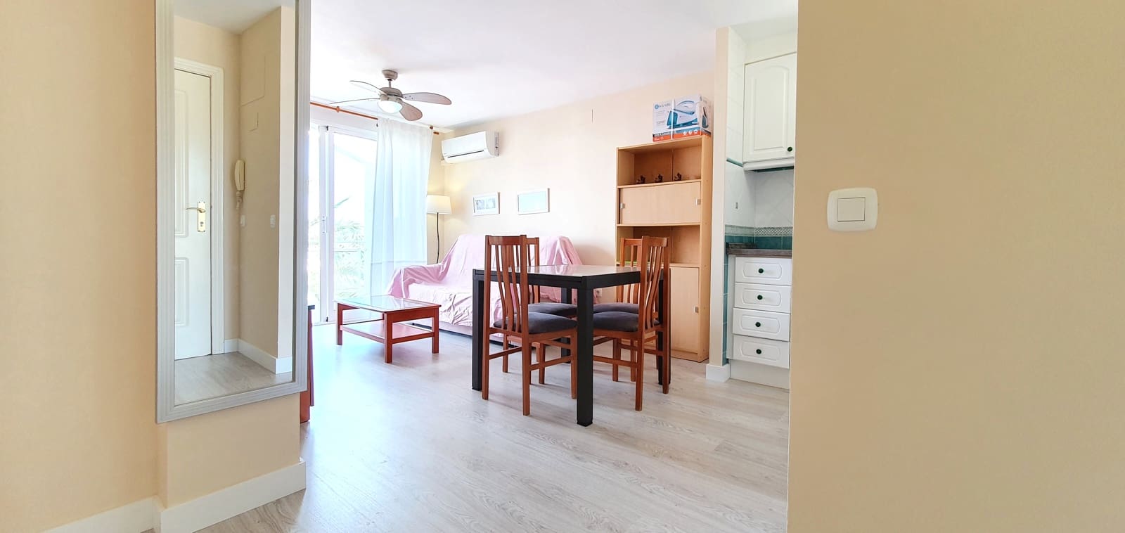   1 soveværelse   ferieStrandlejlighed i Denia   med   swimmingpool  garage  - € 420 (Ref: 9760990)