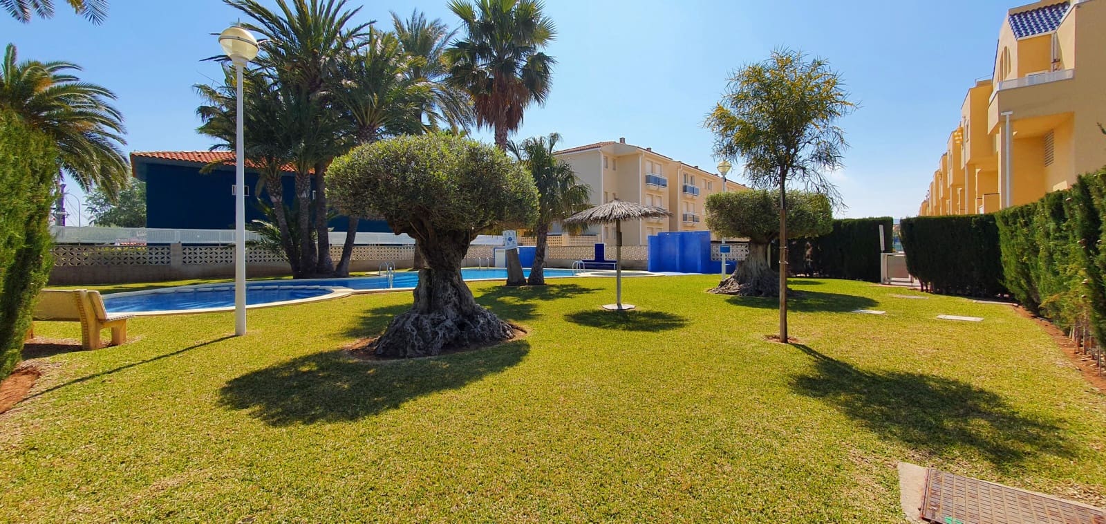   1 soveværelse   ferieStrandlejlighed i Denia   med   swimmingpool  garage  - € 420 (Ref: 9760990)