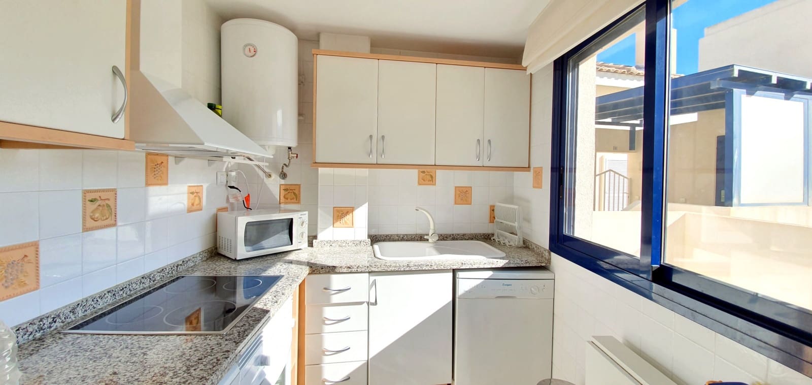 3 bedroom Penthouse for sale in Denia with pool garage - € 435,000 (Ref: 9921127)