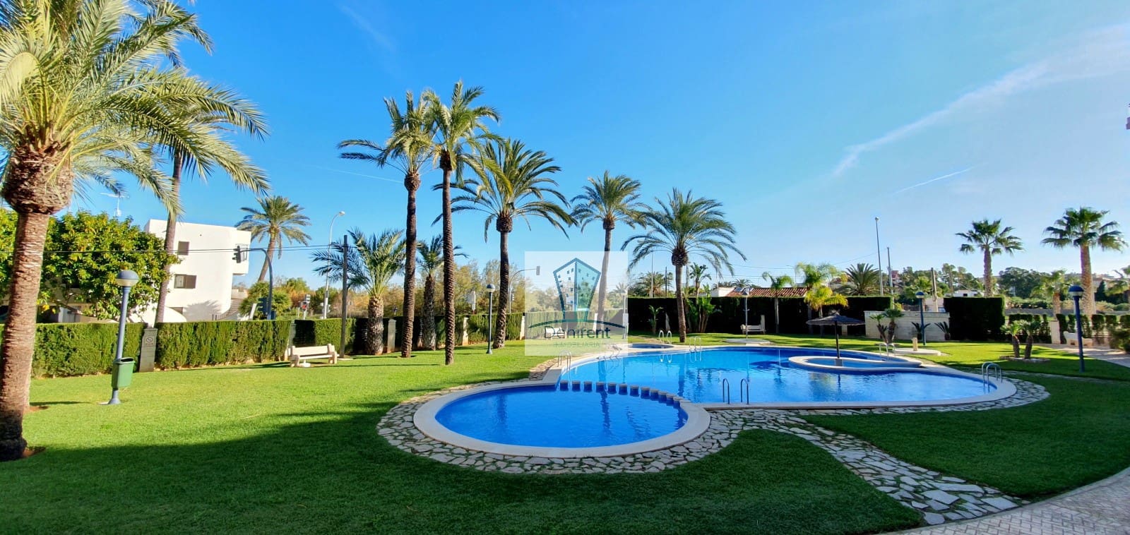 3 bedroom Penthouse for sale in Denia with pool garage - € 435,000 (Ref: 9921127)