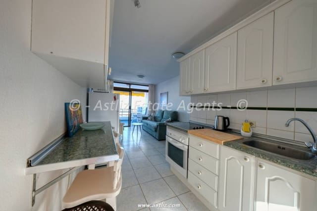 1 chambre Appartement à vendre à El Varadero, Guía de Isora avec piscine - 279 000 € (Ref: 10088596)