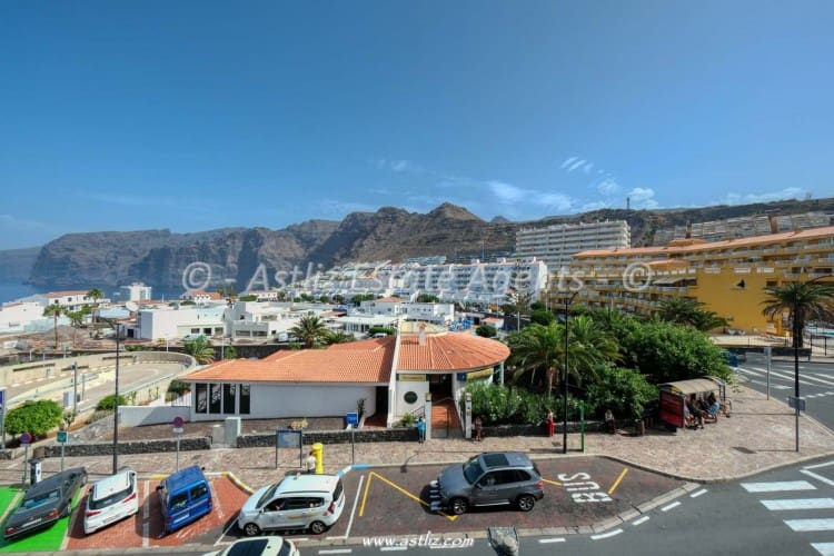 2 bedroom Apartment for sale in Puerto Santiago with garage - € 258,000 (Ref: 10098924)