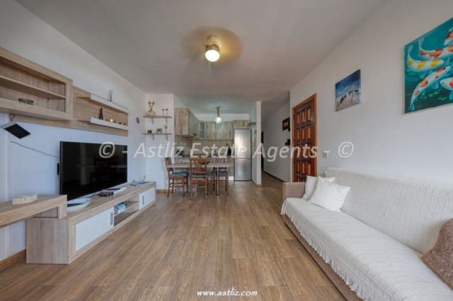 Apartamento de 2 habitaciones en Puerto Santiago, Santiago del Teide en venta con garaje - 258.000 € (Ref: 10098924)