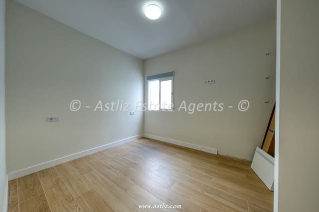 Apartamento de 2 habitaciones en Puerto Santiago, Santiago del Teide en venta - 299.000 € (Ref: 10130722)