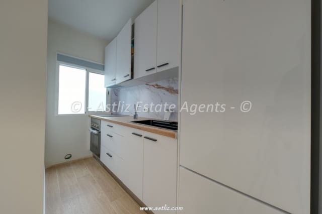 Apartamento de 2 habitaciones en Puerto Santiago, Santiago del Teide en venta - 299.000 € (Ref: 10130722)