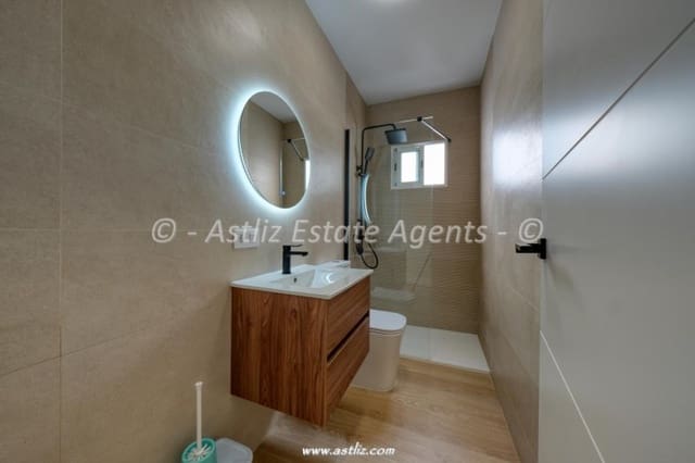 Apartamento de 2 habitaciones en Puerto Santiago, Santiago del Teide en venta - 299.000 € (Ref: 10130722)