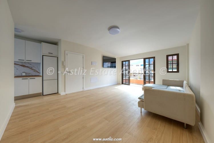 Apartamento de 2 habitaciones en Puerto Santiago en venta - 299.000 € (Ref: 10130722)
