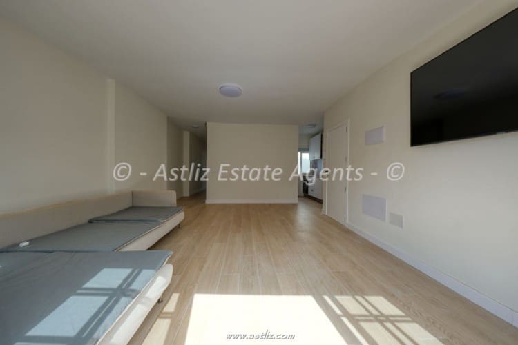 Apartamento de 2 habitaciones en Puerto Santiago en venta - 299.000 € (Ref: 10130722)