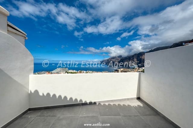 Apartamento de 2 habitaciones en Puerto Santiago, Santiago del Teide en venta - 299.000 € (Ref: 10130722)