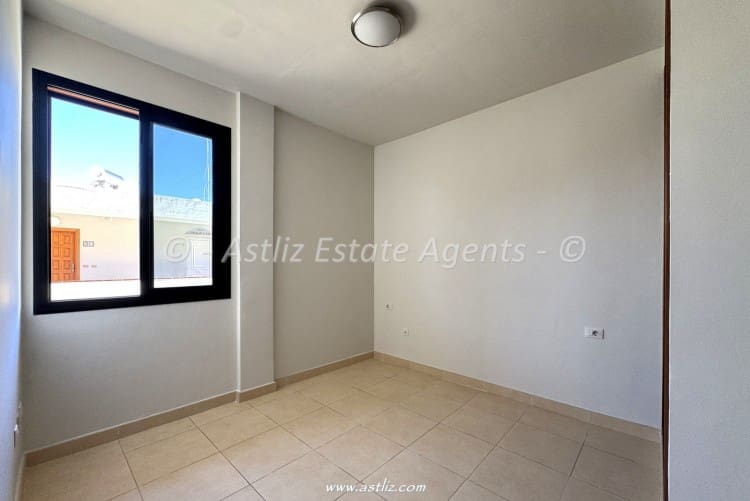 2 makuuhuone Huoneisto myytävänä paikassa Puerto Santiago - 225 000 € (Ref: 10170375)