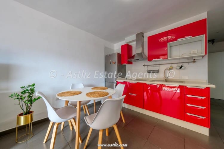 2 Zimmer Apartment zu verkaufen in Puerto Santiago mit Pool Garage - 231.000 € (Ref: 10174726)