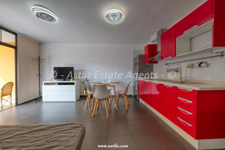 2 Zimmer Apartment zu verkaufen in Puerto Santiago mit Pool Garage - 231.000 € (Ref: 10174726)