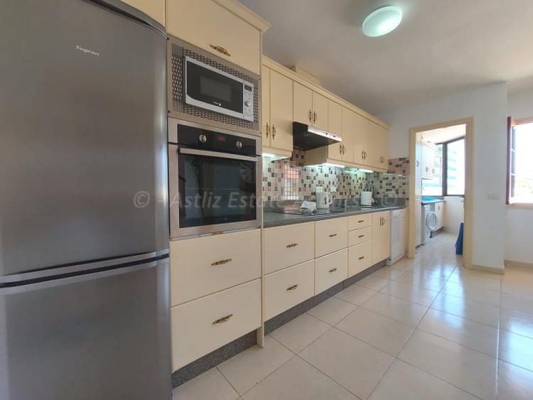 3 soveværelse Villa til salg i Los Gigantes med swimmingpool - € 545.000 (Ref: 6243335)