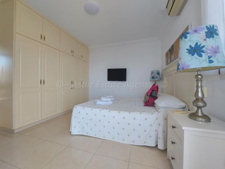 3 soveværelse Villa til salg i Los Gigantes med swimmingpool - € 545.000 (Ref: 6243335)