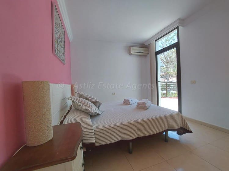 3 soveværelse Villa til salg i Los Gigantes med swimmingpool - € 545.000 (Ref: 6243335)