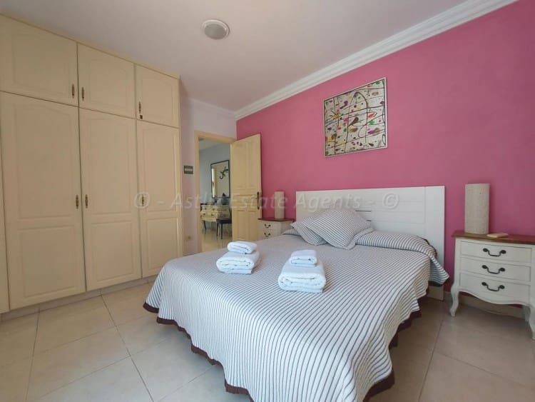 3 soveværelse Villa til salg i Los Gigantes med swimmingpool - € 545.000 (Ref: 6243335)