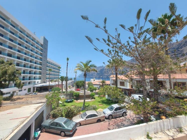 3 soveværelse Villa til salg i Los Gigantes med swimmingpool - € 545.000 (Ref: 6243335)