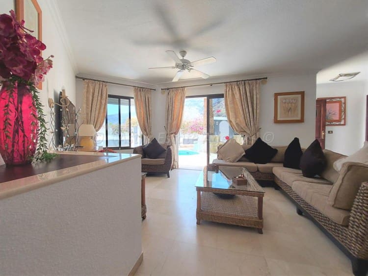 3 soveværelse Villa til salg i Los Gigantes med swimmingpool - € 545.000 (Ref: 6243336)