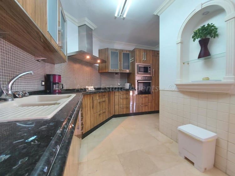 3 soveværelse Villa til salg i Los Gigantes med swimmingpool - € 545.000 (Ref: 6243336)